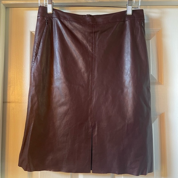 Akris Burgundy  Leather Mini Skirt - Picture 1 of 6
